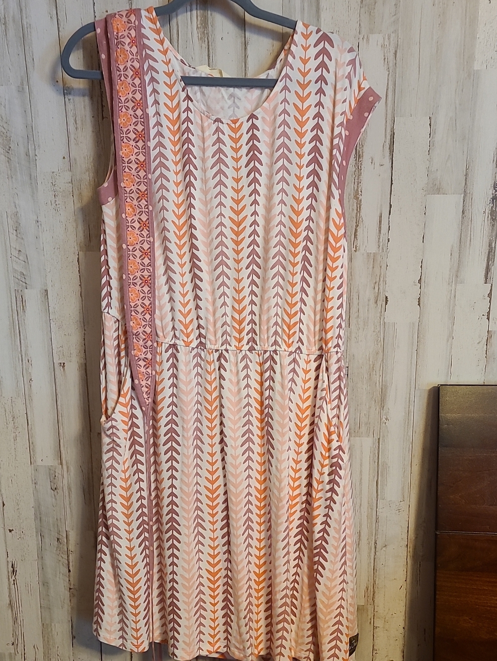 MATILDA JANE Women's Pink & Orange Patterned Sleeveless Dress